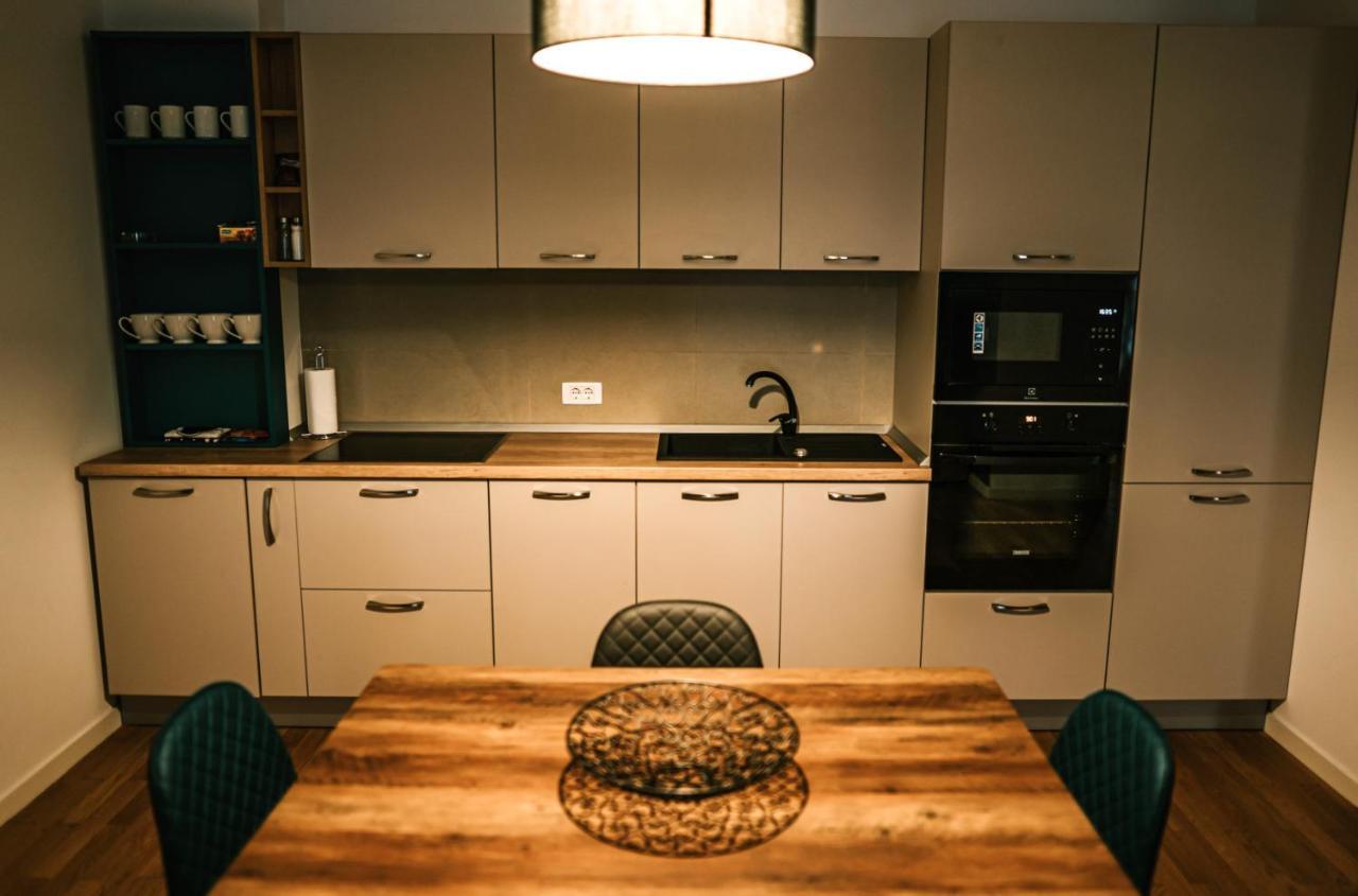 Downtown Premium Apartments Брашов Экстерьер фото