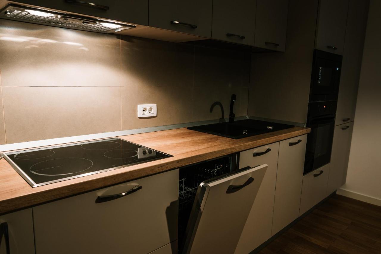 Downtown Premium Apartments Брашов Экстерьер фото