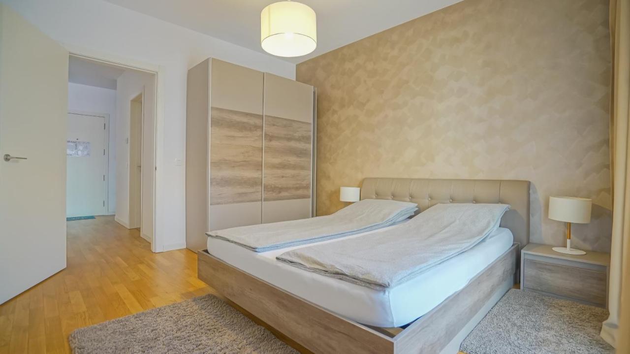 Downtown Premium Apartments Брашов Экстерьер фото
