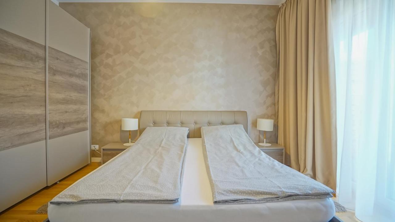 Downtown Premium Apartments Брашов Экстерьер фото
